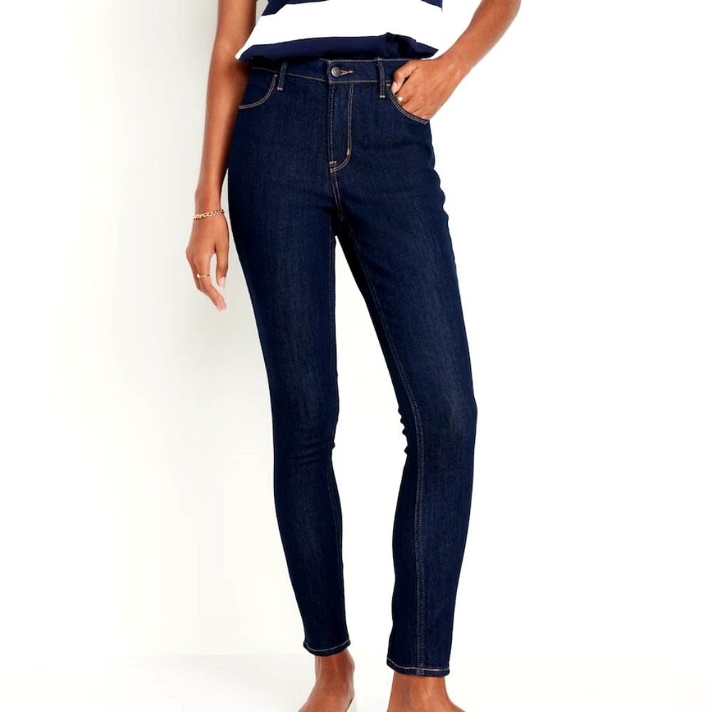 Old Navy skinny Jeanns Size 2 Long